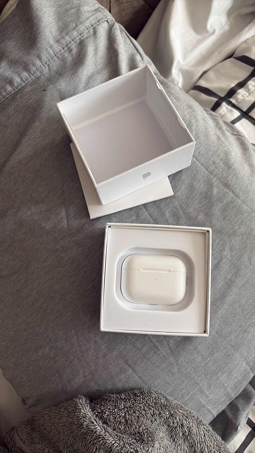 Airpods 2nd Gen