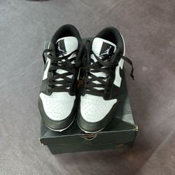 Size 8.5 Jordan One Cleats