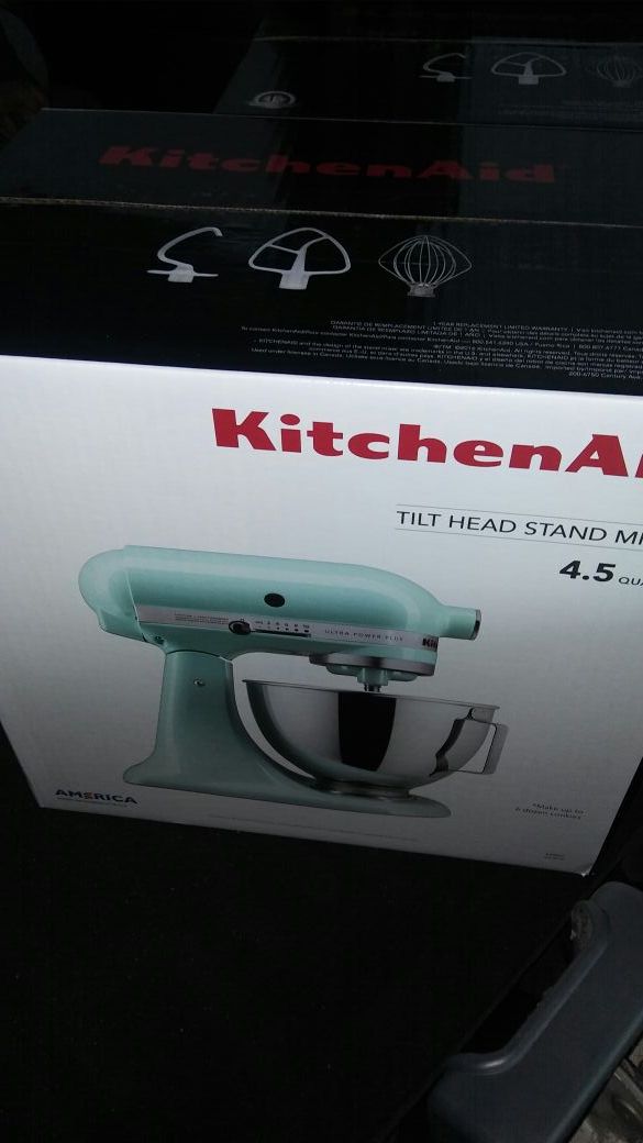 BRAND New Kitchen Aid Mixer! Ultra power Plus!! MINT GREEN!