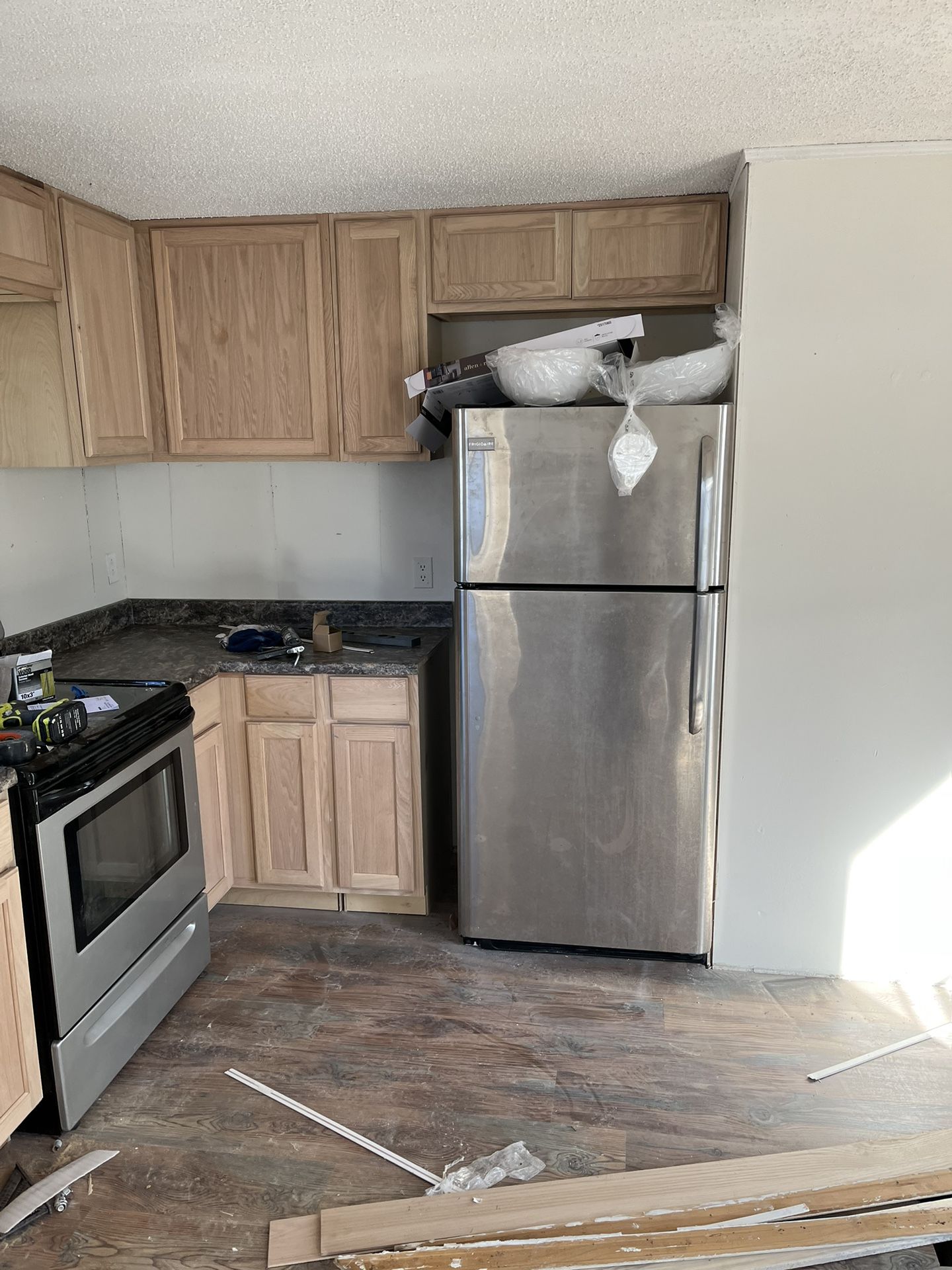 Cabinets/Countertops