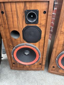 Vintage cerwin Vega speakers