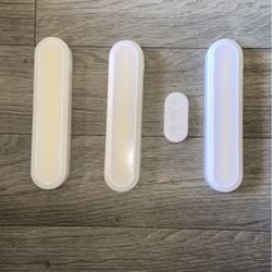 3 Wall Lights With Switch  , Works With Batteries