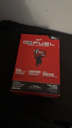 Milwaukee M12 FUEL 1/2" Stubby Impact Wrench