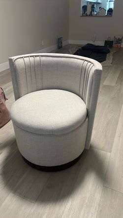 Swivel chair