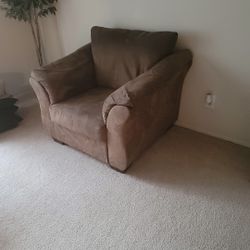 Darcy Chair