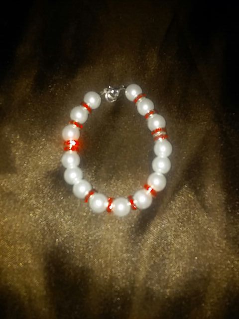 Red & White Pearl dinner bracelet