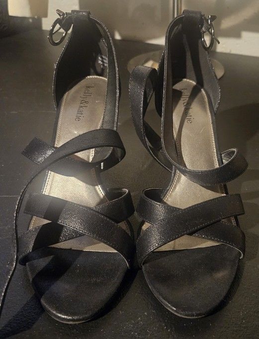 Kelly & Katie Black Strappy Heels Sz 9.5