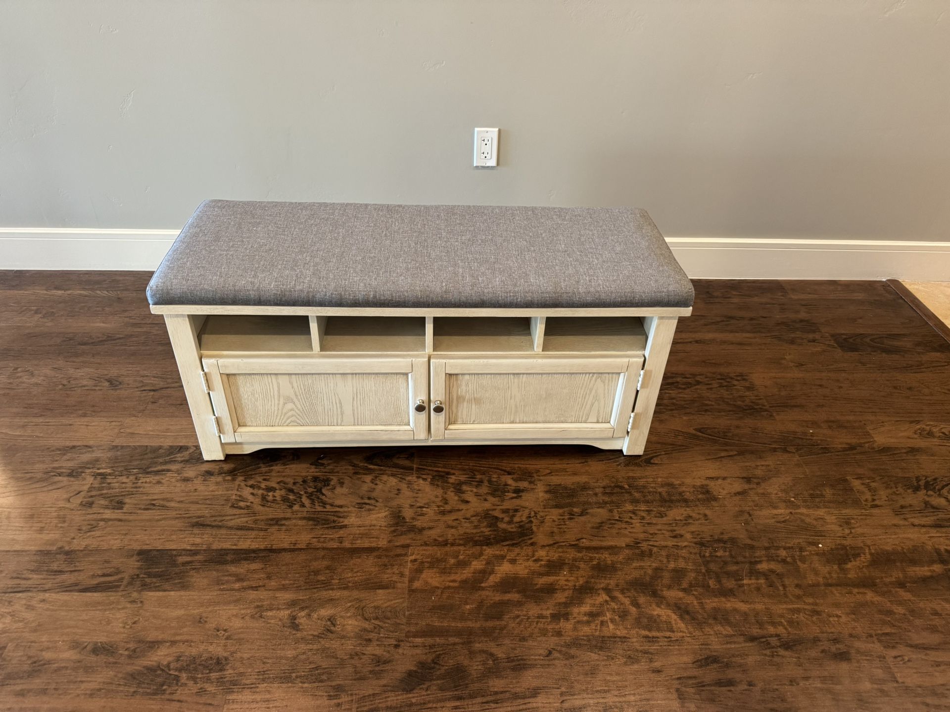 Cushion Entrance Bench With Storage