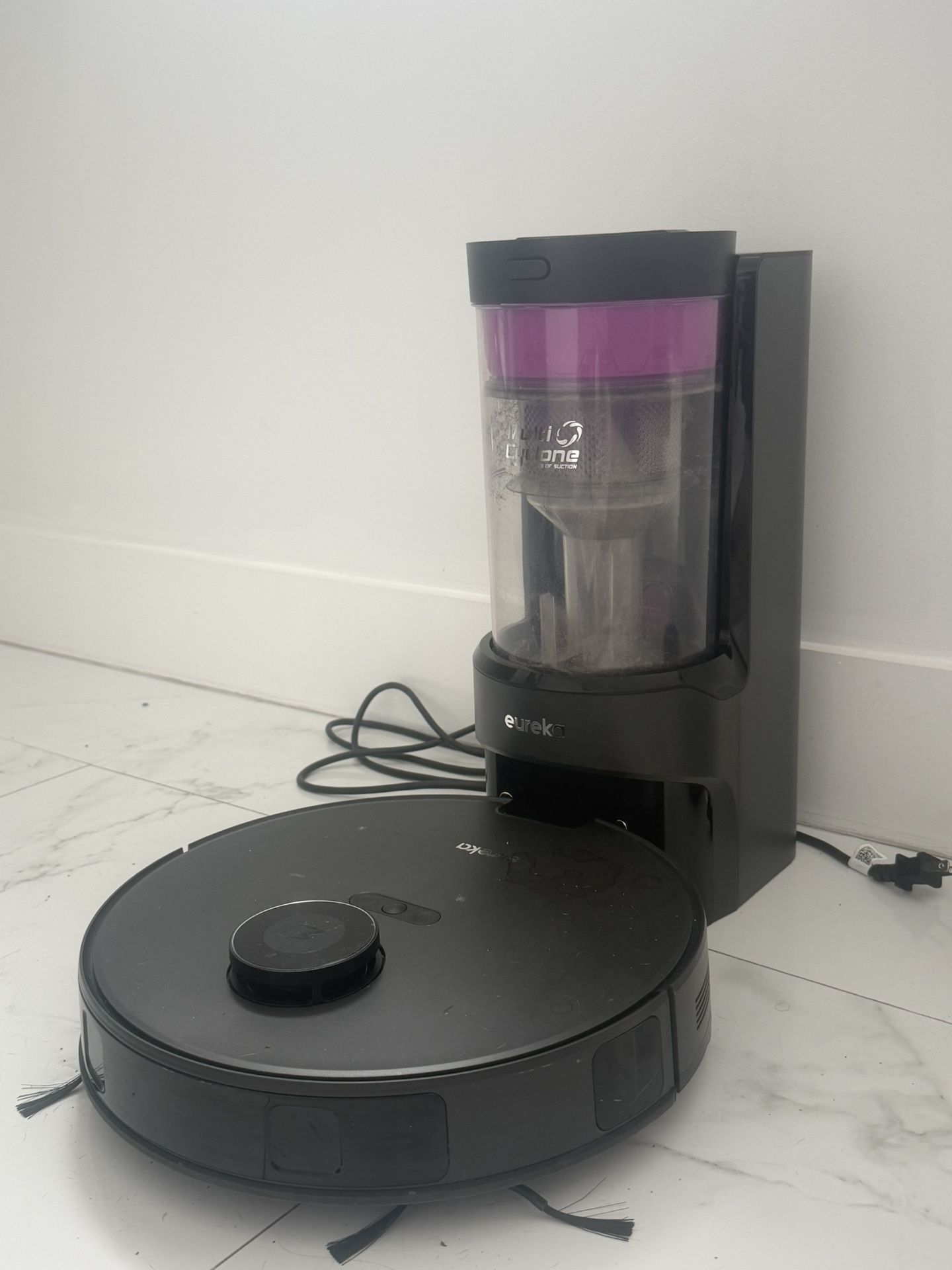 Eureka E20 Robot Vacuum with Bagless Self Empty Station