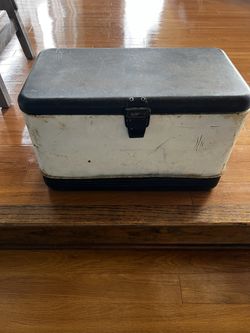 Vintage Ice Chest 