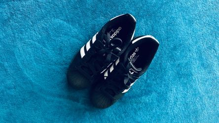 Adidas Kids' Grade School Superstar II Shoes size 6.5 and size 8 women’s