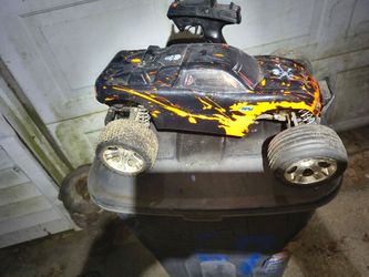 Traxxas Rustler 2WD 1/10-scale RC