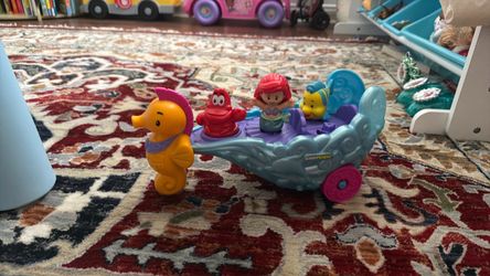 Disney Princess Ariel's Light-Up Sea Carriage Little People Musical Vehicle for Toddlers