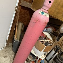 Helium Tank.  / Great Conditions 