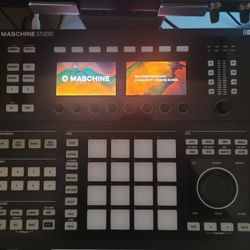 Native Instruments Maschine Studio Controller