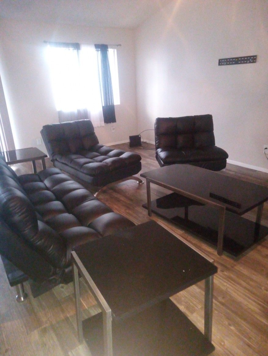 3 Pc Furniture Set With End Tables