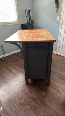 Center island with storage and bar seating