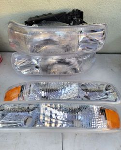 Chevrolet Silverado 99-02 Tahoe Suburban 00-06 Headlights Luces Micas Calaveras Faros Faroles Focos Headlamps Chevy