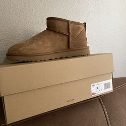 UGG Ultra Mini Chestnut Size 8.