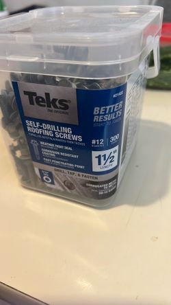 Self drilling roofing screws