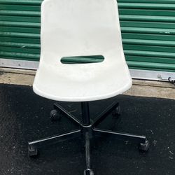 Office Chairs 