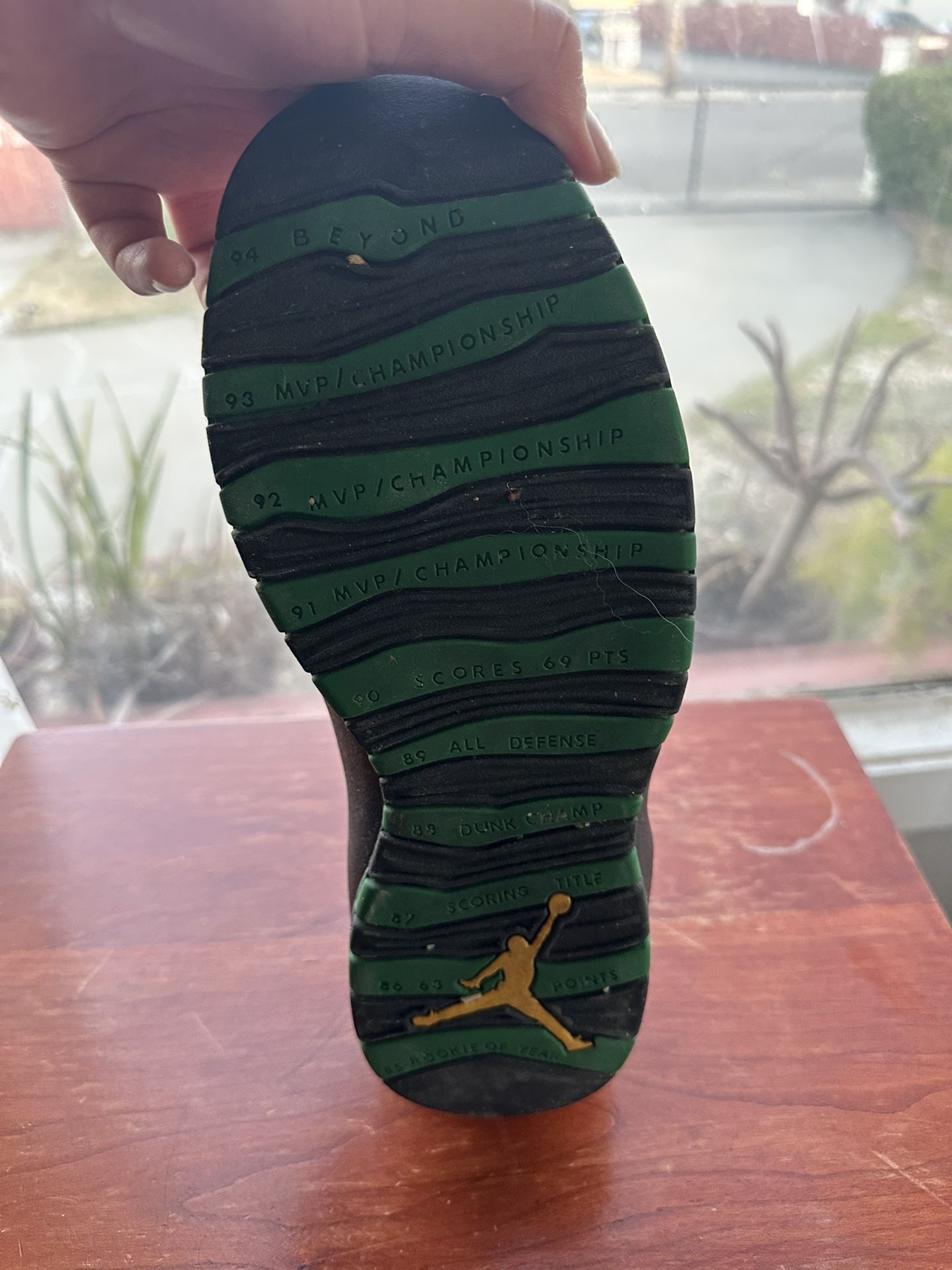 Jordan Seattle 10 size 10