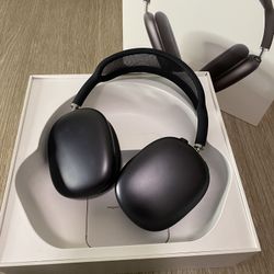 AirPod Maxes Space Grey