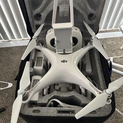 DJI Phantom 4 w/accessories 