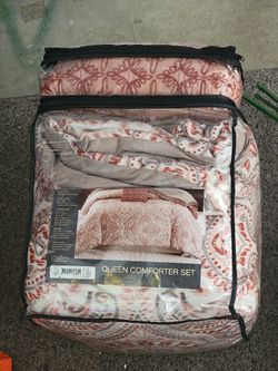 Queen Comforter Set