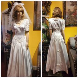 Mon Cheri Wedding Dress 