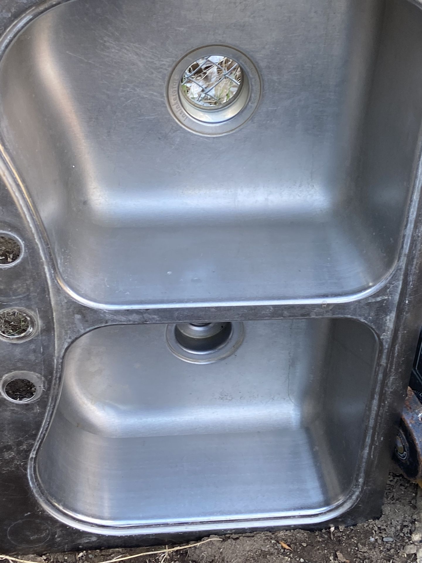 Stainless steel sink