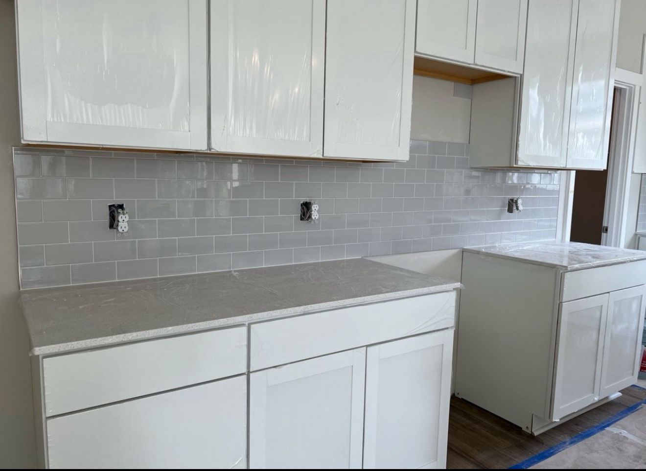 Tile Pack. Size 3x6. Gray Gloss. Total 16.5 Sf