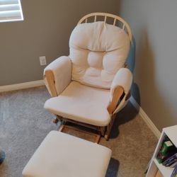 Storkcraft Nursery Chair & Ottoman 