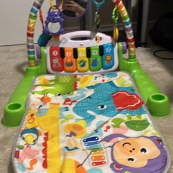 Fisher-Price Baby Playmat Deluxe Kick & Play Piano Gym