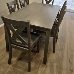 Expensive Nice Dinner Table 