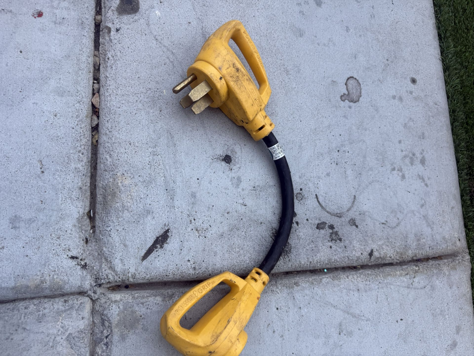 RV extension cord adapter