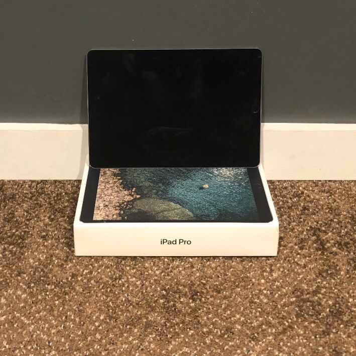Apple iPad Pro 10.5 (64gb)