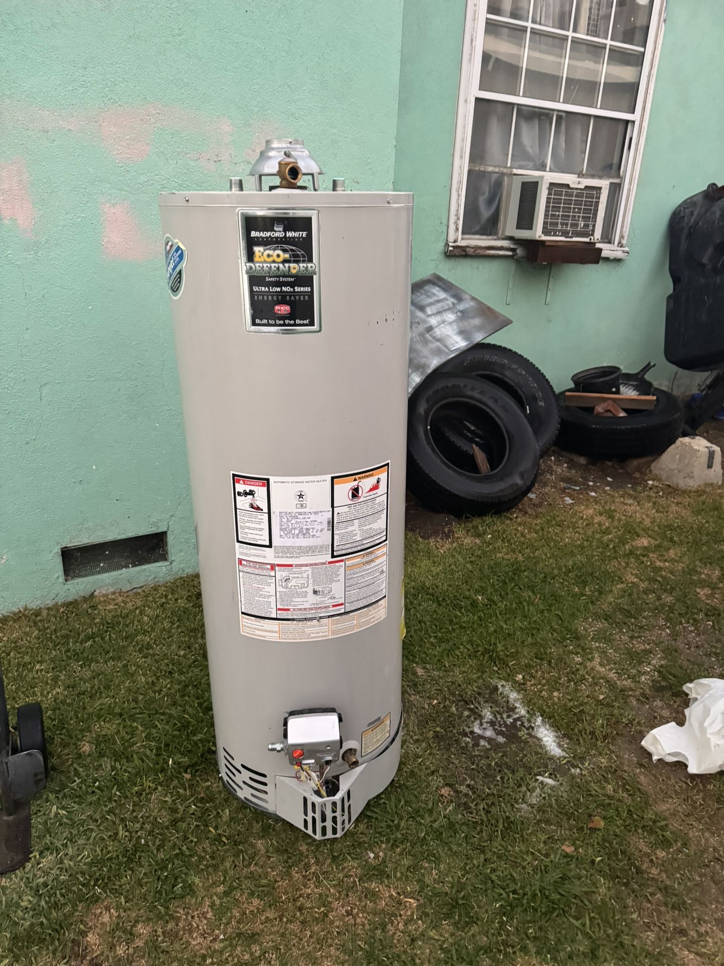 40 Gal Water Heater 