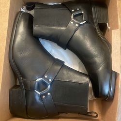 Zara bota cowboy boot  size 7m black