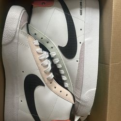 Nike Blazer Woman’s