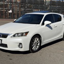 2012 lexus CT200-H