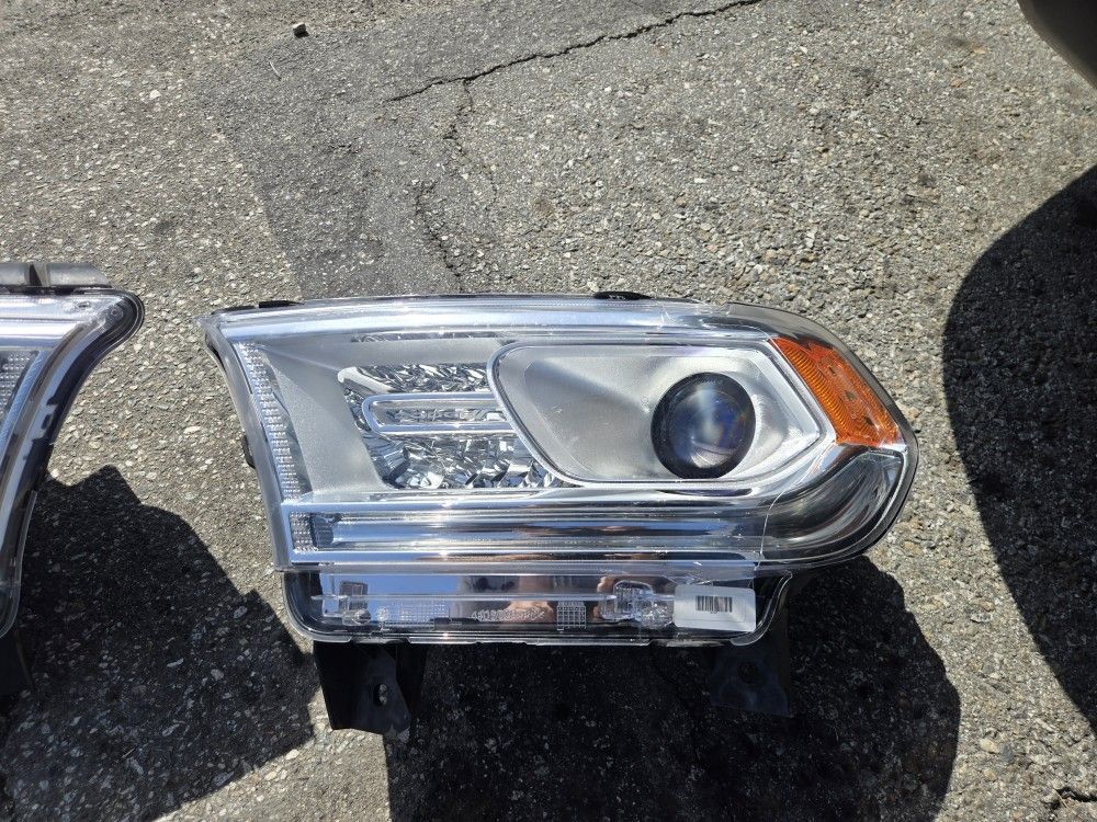 2010-25Durango Headlights Oem