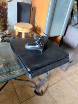 PS4. SLIM
