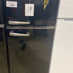 Galanz GLR76TBKER refrigerator AM VP