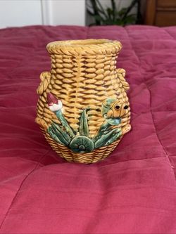 Vintage Majolica Vase Ceramic Basket Weave Frogs Lily Pad Cattails Planter