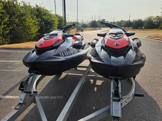 Two- 2022 seadoo GTI SE 170
