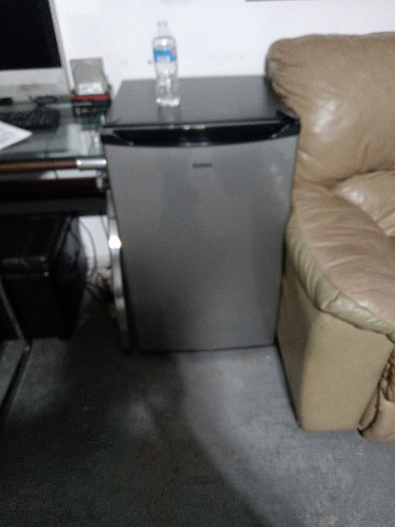 Galanz Refrigerator