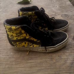Boy Vans I Think They're Size 6 And 1/2