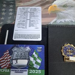 NOVELTY NYPD NYC DEA DETECTIVE ENDOWMENT MINI WALLET FREE COURTESY 2025
