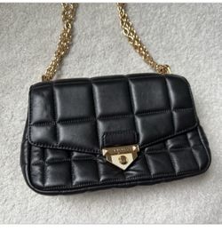 “Michael Kors SOHO Quilted Leather Bag – Excellent Condition – $498 MSRP” 
